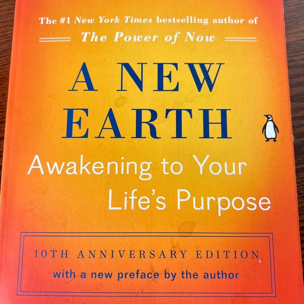 A New Earth: Awakening to Your Life's Purpose -- Eckhart Tolle - Picture 7 of 8